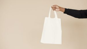 How Men’s Tote Bags Balance Style and Function